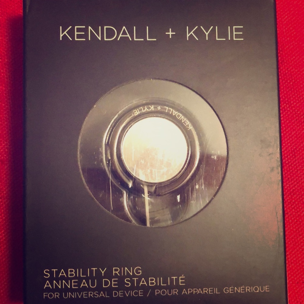 💡KENDALL + KYLIE PHONE STABILITY RING